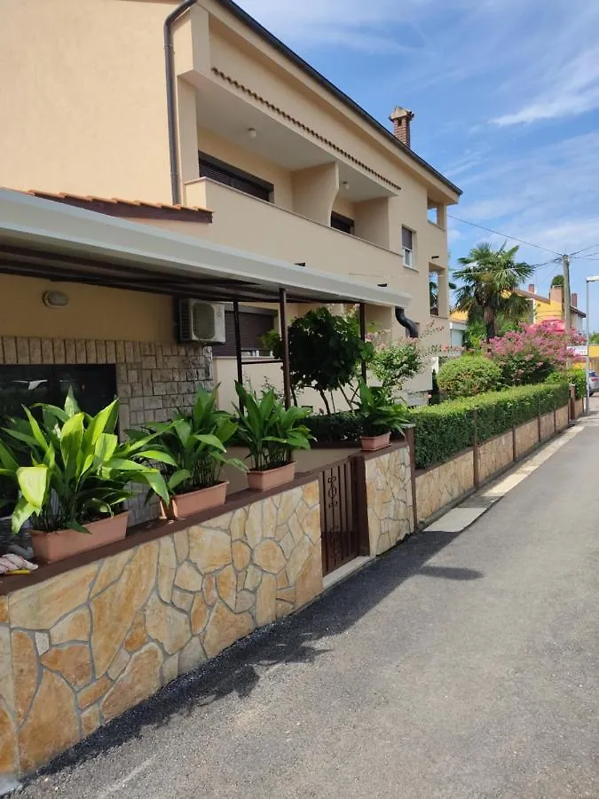 Apartment Mara Porec