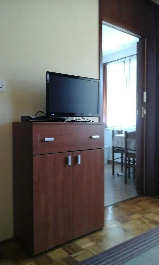 Apartment Mara بوريتش 0*,