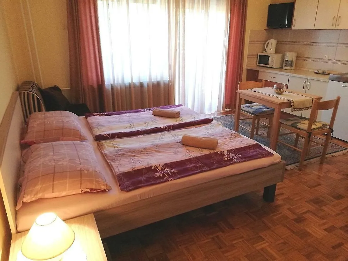 Apartment Mara بوريتش