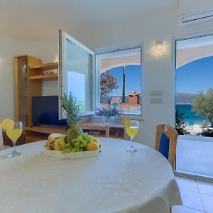 apartments-arijana.splithotels.org/