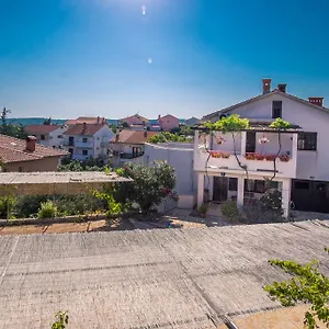 https://apartments-rose-krk.primorje-gorskikotar.com
