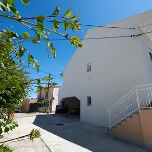 https://apartman-tim-trogir.hotels-in-trogir.com